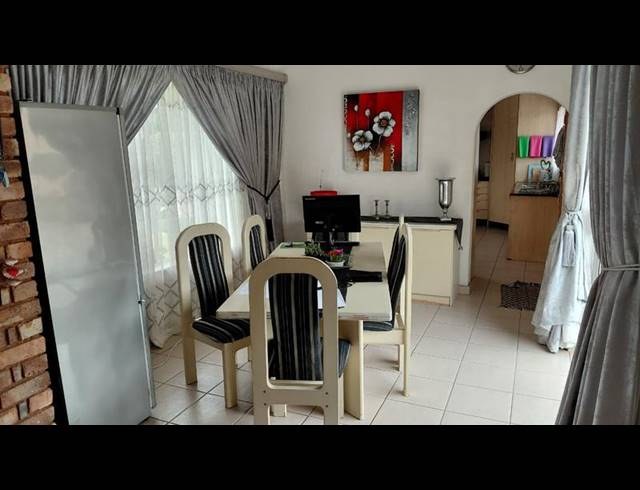 3 BEDROOM HOUSE FOR SALE IN MAYFIELD PARK